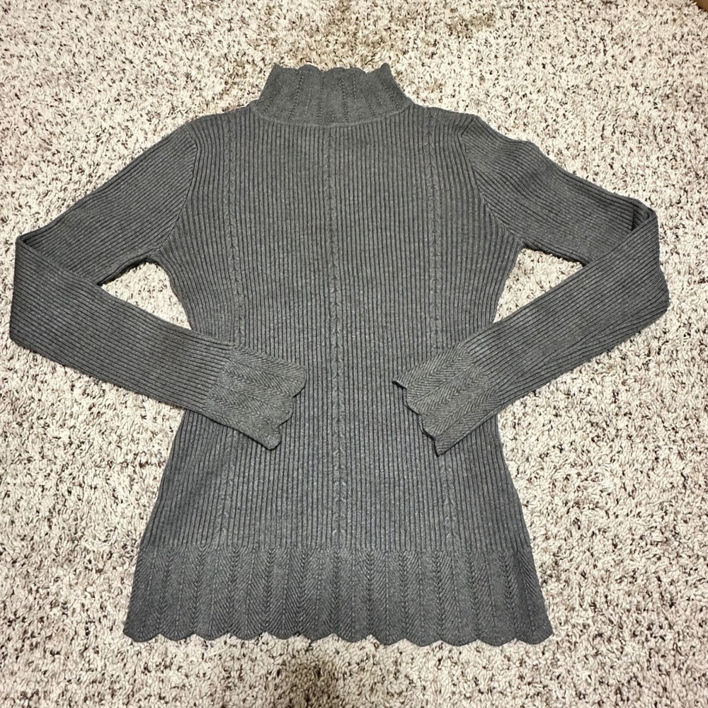 Vila Milano Mock Neck Sweater Womens Small Grey Excellent Scalloped Ribbed Wool
